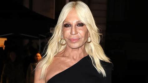 dove abita donatella versace|donatella versace personal life.